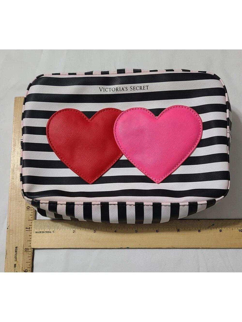 Victoria's Secrets Makeup Cosmetic Bag Sz Medium Balck White Striped Hearts EUC